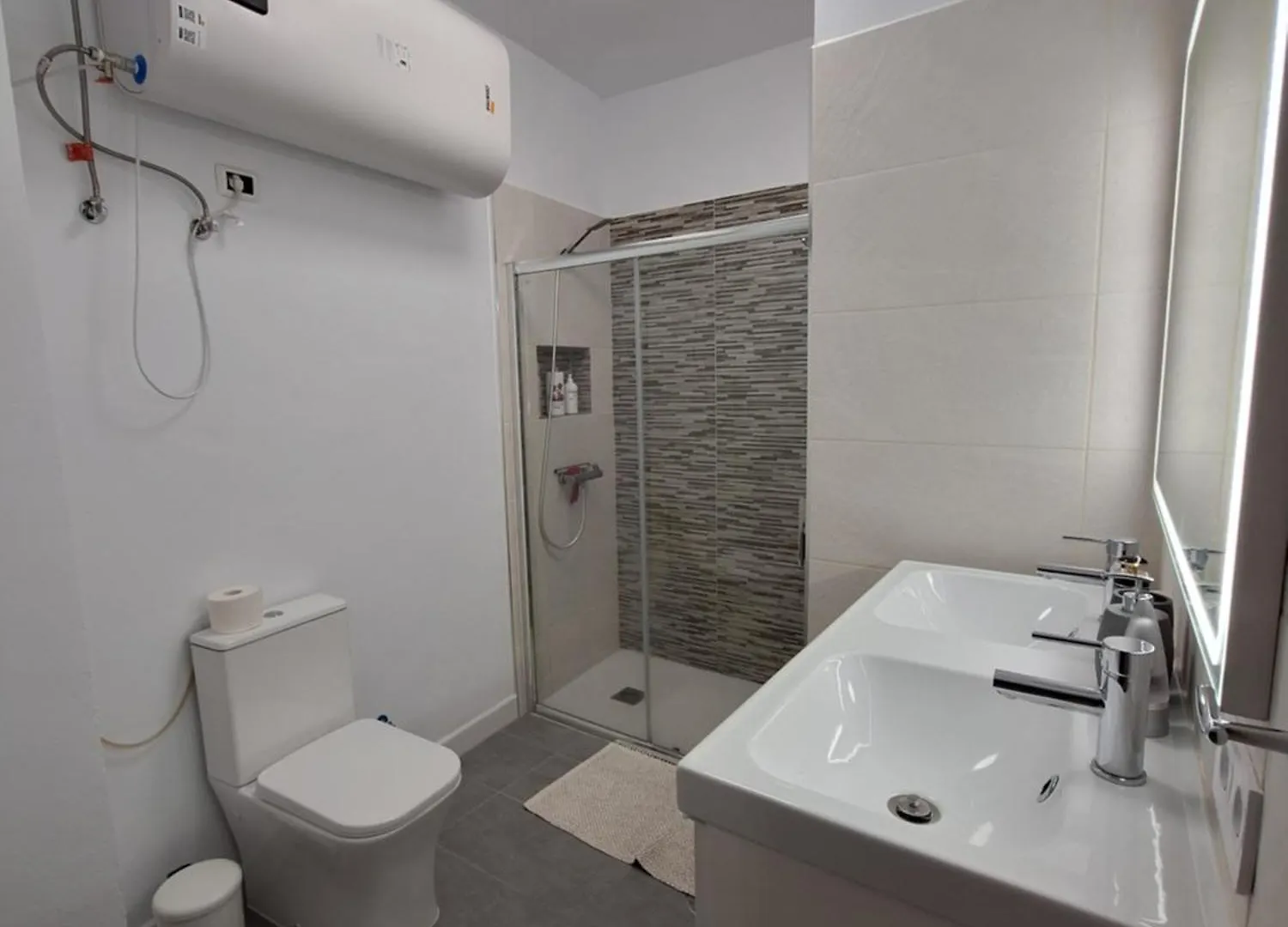 Pensión Habitacion Con Bano Privado En Un Piso Con Familia Santa Cruz de la Palma  España